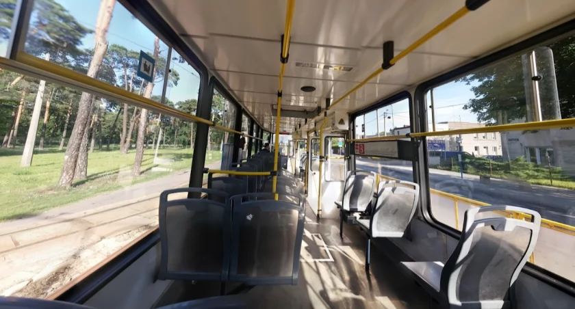 Wnętrze bydgoskiego tramwaju 