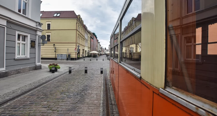 Bydgoszcz ul. Długa (zabytkowy tramwaj)