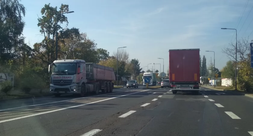 Ciężarówki na trasie