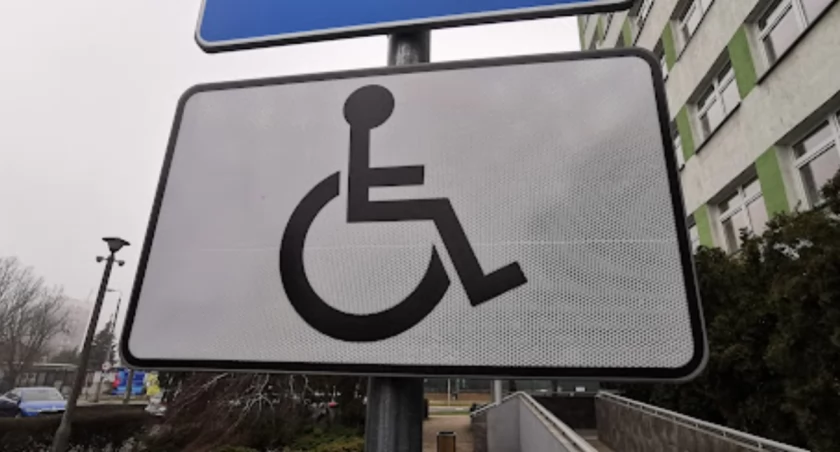 Oznaczenie miejsca parkingowego dla osób z niepełnosprawnością