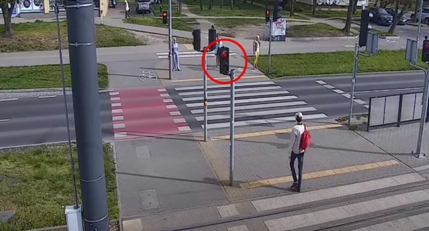 Ujęcie z kamery ITS z monitorowanego przejścia dla pieszych