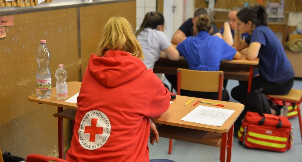 Zdjęcie ilustracyjne: Liczy się każda sekunda. Bezpłatne szkolenia organizowane na Kujawach i Pomorzu pokażą, jak pomagać w sytuacjach kryzysowych. Fot. Zsolt Bodnár / Pexels