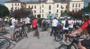 Rowerowy finał wyborczego starcia Bydgoszczy z Toruniem