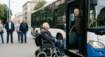 Linia 58 przy rondzie Grunwaldzkim: odmowa wjazdu wózka
