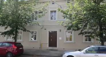 Szwederowo: odnowiona Lenartowicza 10, rusztowania na Ugory 14