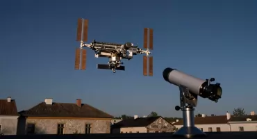 ISS nad Polską w sobotę: najlepszy przelot o 23:50