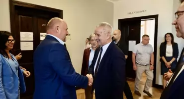 Marszałek w Tucholi: konsultacje strategii i 16 mln dla szpitala