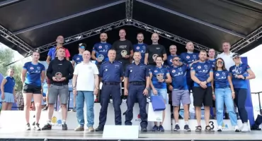 Mistrzostwa Policji w triathlonie w Bydgoszczy: Wiśniewski i Nikel