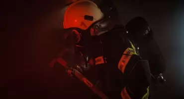 Pożar pasażu przy Kossaka na Szwederowie. 20 wozów