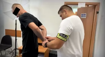 Areszt po kradzieży biżuterii w Bydgoszczy: 139 pierścionków