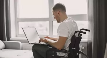 Targi pracy FAZON 6 października w bibliotece UKW w Bydgoszczy