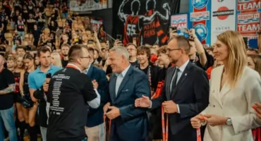 Astoria zastrzeże numer 10 Grzegorza Skiby w piątek o 20:15
